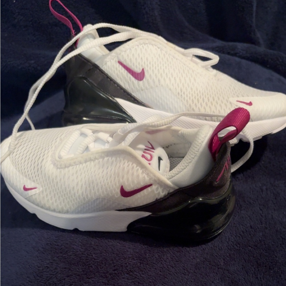 Nike Women's White and Magenta Sneakers